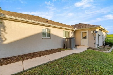 Amazing and spacious 2-bedroom, 2-bathroom home in the highly on Ocala Palms Golf and Country Club in Florida - for sale on GolfHomes.com, golf home, golf lot