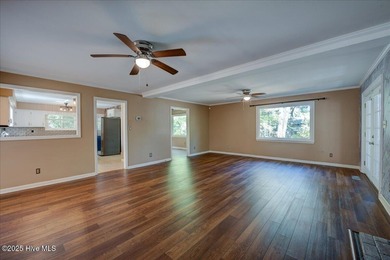 Motivated sellers offering $5,000 buyer incentive! Welcome to on River Bend Golf and Country Club in North Carolina - for sale on GolfHomes.com, golf home, golf lot