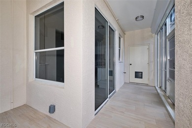 TOTALLY REMODELED 3 BEDROOM END UNIT CONDO IN THE LAKE VILLAGE on Lexington Country Club in Florida - for sale on GolfHomes.com, golf home, golf lot