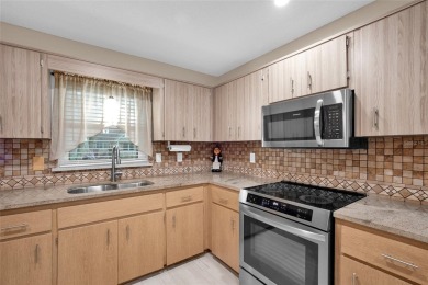 Come and visit this END UNIT villa at On Top of the World in on On Top of the World Golf Course in Florida - for sale on GolfHomes.com, golf home, golf lot