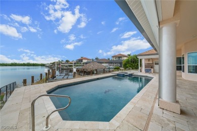 NEVER FLOODED ON THE INSIDE! LOW FLOOD INSURANCE COSTS! This on Royal Tee Country Club in Florida - for sale on GolfHomes.com, golf home, golf lot