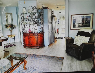 Beautiful 2-Bedroom Palm Harbor Home with Stunning Golf Course on Schalamar Creek Golf and Country Club in Florida - for sale on GolfHomes.com, golf home, golf lot