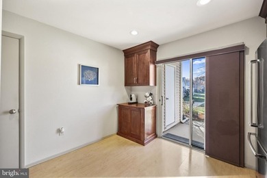 Beautifully maintained first floor condo in the highly sought on Clearbrook Golf Club in New Jersey - for sale on GolfHomes.com, golf home, golf lot