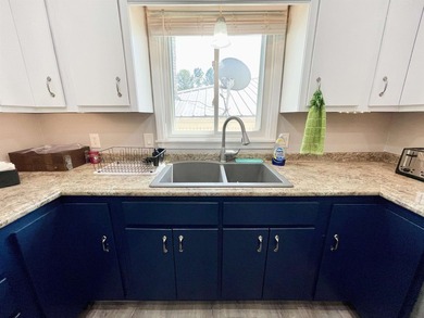 Come live in Horseshoe Bend Arkansas! 2 bed 2 bath home, walk in on Cedar Glade Golf Course in Arkansas - for sale on GolfHomes.com, golf home, golf lot