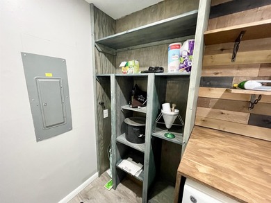 Come live in Horseshoe Bend Arkansas! 2 bed 2 bath home, walk in on Cedar Glade Golf Course in Arkansas - for sale on GolfHomes.com, golf home, golf lot