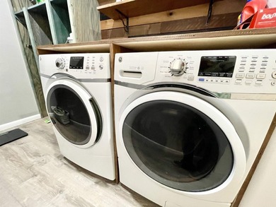 Come live in Horseshoe Bend Arkansas! 2 bed 2 bath home, walk in on Cedar Glade Golf Course in Arkansas - for sale on GolfHomes.com, golf home, golf lot