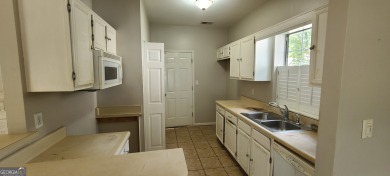 This 3 bedroom, 2.5 bath home with 1,262 sq ft offers an on Canongate At Flat Creek Club in Georgia - for sale on GolfHomes.com, golf home, golf lot