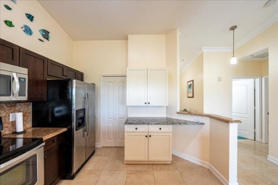 Very rare Penthouse Condo at Linkside at Gator Trace! Stunning on Gator Trace Golf and Country Club in Florida - for sale on GolfHomes.com, golf home, golf lot