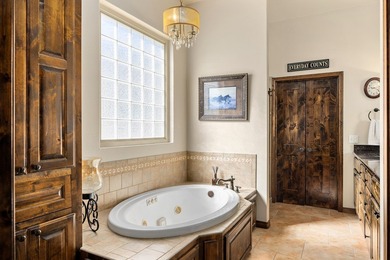 Freshly update garden/patio home w/ separate Casita sits on a on The Club At Comanche Trace in Texas - for sale on GolfHomes.com, golf home, golf lot