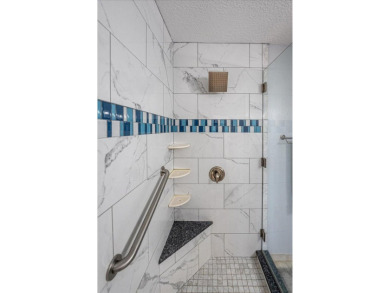 Very rare Penthouse Condo at Linkside at Gator Trace! Stunning on Gator Trace Golf and Country Club in Florida - for sale on GolfHomes.com, golf home, golf lot
