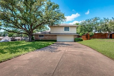 FANTASTIC PROPERTY with a GREAT LAYOUT for a growing FAMILY in on The Country Place in Texas - for sale on GolfHomes.com, golf home, golf lot