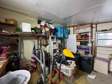 Don't miss this immaculate 2BR/2BA, 1248 sq. ft. home in the on Lake Henry Golf Club in Florida - for sale on GolfHomes.com, golf home, golf lot