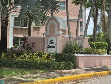 Beautiful 2BR/2BA Condo in *The Island* at Sunrise Lakes - 55+ on Sunrise Lakes Phase IV Golf Course in Florida - for sale on GolfHomes.com, golf home, golf lot