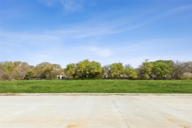 Wonderful investment opportunity in Flower Mound. Beautiful lot! on Bridlewood Golf Course in Texas - for sale on GolfHomes.com, golf home, golf lot