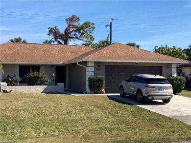 POPULAR SOUTHSIDE OF GOLDEN GATE PARKWAY IN UNIT 8.  FRESHLEY on Golden Gate Country Club in Florida - for sale on GolfHomes.com, golf home, golf lot