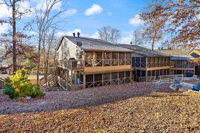 Adorable well cared for upper level 2 bed 2 bath condo located on Woodson Bend Resort in Kentucky - for sale on GolfHomes.com, golf home, golf lot