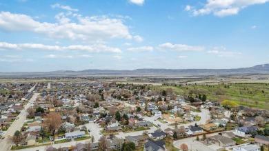 Located just blocks from the municipal golf course, this rare on Desert Canyon Golf Course in Idaho - for sale on GolfHomes.com, golf home, golf lot
