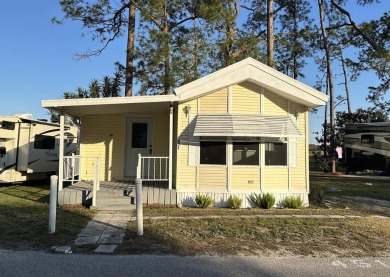 This cute 1 bedroom 1 bath park model with 10x14 bonus room is on Clerbrook Resort, Inc. in Florida - for sale on GolfHomes.com, golf home, golf lot