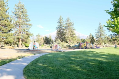 SPECTACULAR VIEWS OF MT. SHASTA AND GOLF COURSE - Discover this on Lake Shastina Golf Course in California - for sale on GolfHomes.com, golf home, golf lot