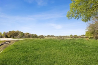 Wonderful investment opportunity in Flower Mound. Beautiful lot! on Bridlewood Golf Course in Texas - for sale on GolfHomes.com, golf home, golf lot