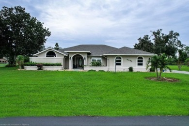 This spacious and beautifully maintained 3-bedroom, 2.5-bath on Golf Hammock Country Club in Florida - for sale on GolfHomes.com, golf home, golf lot