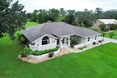 This spacious and beautifully maintained 3-bedroom, 2.5-bath on Golf Hammock Country Club in Florida - for sale on GolfHomes.com, golf home, golf lot