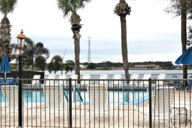 Welcome to your perfect seasonal escape! This 2-bedroom on Crystal Lake Club in Florida - for sale on GolfHomes.com, golf home, golf lot