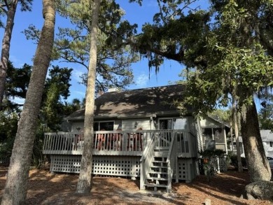 A Rare Find! Lovingly maintained 3 bedrooms, 2 bath cottage in on The Plantation Course At Edisto in South Carolina - for sale on GolfHomes.com, golf home, golf lot