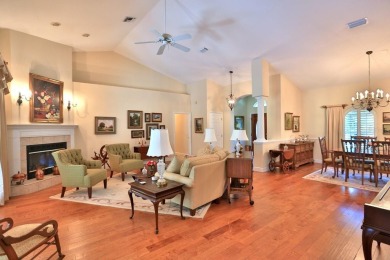 Stunning Golf Course Home in the Country Club of Ocala
Welcome on Country Club of Ocala in Florida - for sale on GolfHomes.com, golf home, golf lot