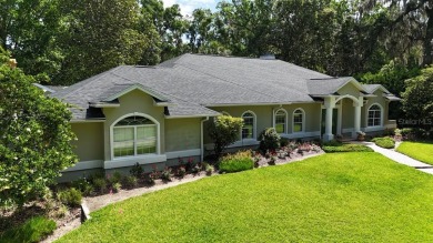 Stunning Golf Course Home in the Country Club of Ocala
Welcome on Country Club of Ocala in Florida - for sale on GolfHomes.com, golf home, golf lot