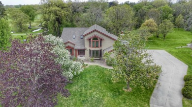 MOTIVATED SELLERS! Bordering South Hills Golf Course, this on South Hills Golf and Country Club in Wisconsin - for sale on GolfHomes.com, golf home, golf lot