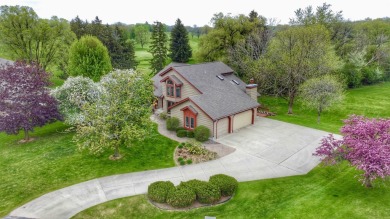 MOTIVATED SELLERS! Bordering South Hills Golf Course, this on South Hills Golf and Country Club in Wisconsin - for sale on GolfHomes.com, golf home, golf lot