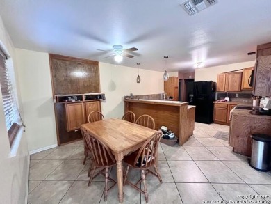 ONE STORY HOME,  SPLIT BEDROOMS, HIGH CEILINGS, FRONT CLUB GOLF on Brownsville Golf Center in Texas - for sale on GolfHomes.com, golf home, golf lot
