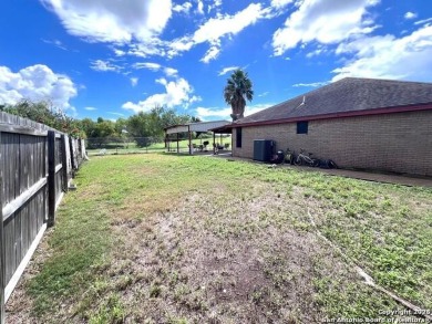 ONE STORY HOME,  SPLIT BEDROOMS, HIGH CEILINGS, FRONT CLUB GOLF on Brownsville Golf Center in Texas - for sale on GolfHomes.com, golf home, golf lot