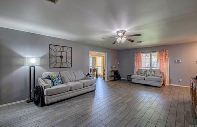 Welcome to this spacious 3 bedroom, 3 full bath home in the on Foxwood Golf Club in Arkansas - for sale on GolfHomes.com, golf home, golf lot