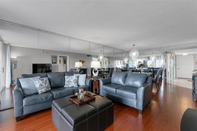 This bright 2-bedroom, 2-bath corner unit offers comfortable on Inverrary Country Club in Florida - for sale on GolfHomes.com, golf home, golf lot
