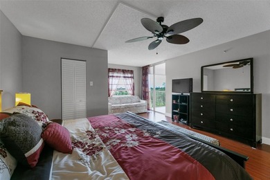This bright 2-bedroom, 2-bath corner unit offers comfortable on Inverrary Country Club in Florida - for sale on GolfHomes.com, golf home, golf lot