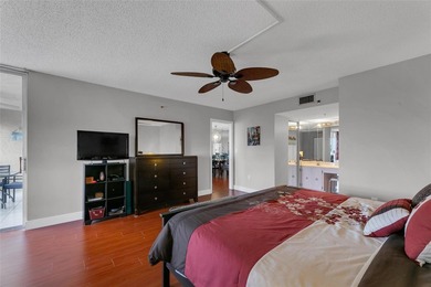 This bright 2-bedroom, 2-bath corner unit offers comfortable on Inverrary Country Club in Florida - for sale on GolfHomes.com, golf home, golf lot