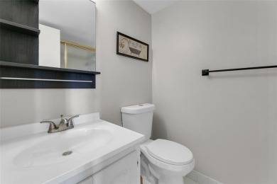This bright 2-bedroom, 2-bath corner unit offers comfortable on Inverrary Country Club in Florida - for sale on GolfHomes.com, golf home, golf lot