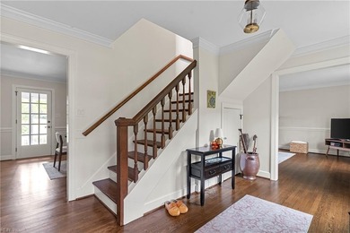 Welcome to the cutest home on Braywood! This charming and on Kingsmill Resort and Golf Club in Virginia - for sale on GolfHomes.com, golf home, golf lot