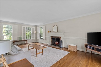 Welcome to the cutest home on Braywood! This charming and on Kingsmill Resort and Golf Club in Virginia - for sale on GolfHomes.com, golf home, golf lot