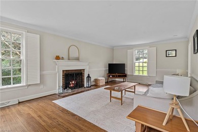 Welcome to the cutest home on Braywood! This charming and on Kingsmill Resort and Golf Club in Virginia - for sale on GolfHomes.com, golf home, golf lot