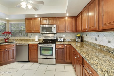 Cozy 2BR, 2BA Shawnee model on the golf course with special on Cottonwood Country Club in Arizona - for sale on GolfHomes.com, golf home, golf lot