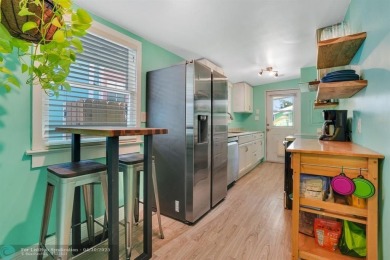 AMAZING LOCATION! This charming 3BR/1.5BA downtown cottage is on Lake Worth Municipal Golf Course in Florida - for sale on GolfHomes.com, golf home, golf lot
