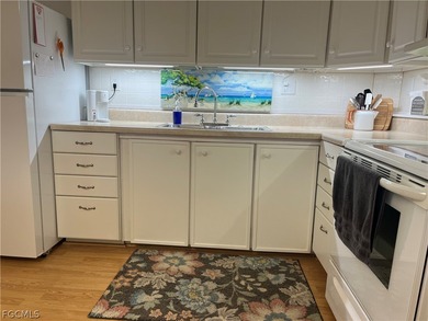 GORGEOUS, you are not going to believe how BEAUTIFUL this unit on Six Lakes Country Club in Florida - for sale on GolfHomes.com, golf home, golf lot