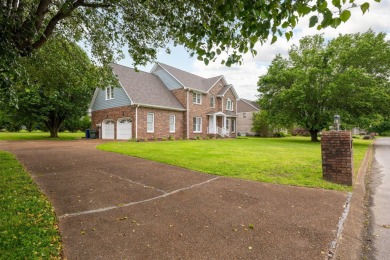 Beautiful home in sought after neighborhood in Hixson TN!
 on Valleybrook Golf and Country Club in Tennessee - for sale on GolfHomes.com, golf home, golf lot