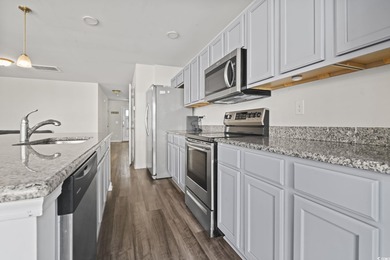 Welcome to this beautifully maintained 3-bedroom, 2.5-bath on Wild Wing Plantation in South Carolina - for sale on GolfHomes.com, golf home, golf lot