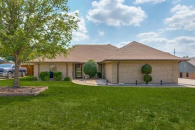 Tucked into the center of Trophy Club is this One Story 4 on Trophy Club of Dallas in Texas - for sale on GolfHomes.com, golf home, golf lot