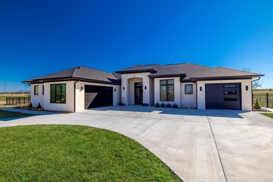 Custom built home in Woodlawn Estates...This Brick Ranch is not on Peninsula Golf Resort in Kentucky - for sale on GolfHomes.com, golf home, golf lot