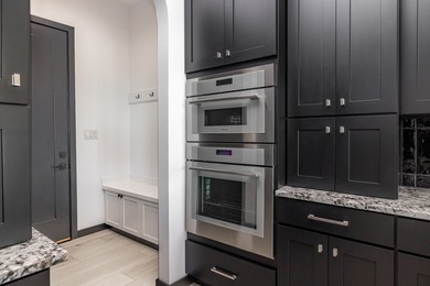 Custom built home in Woodlawn Estates...This Brick Ranch is not on Peninsula Golf Resort in Kentucky - for sale on GolfHomes.com, golf home, golf lot